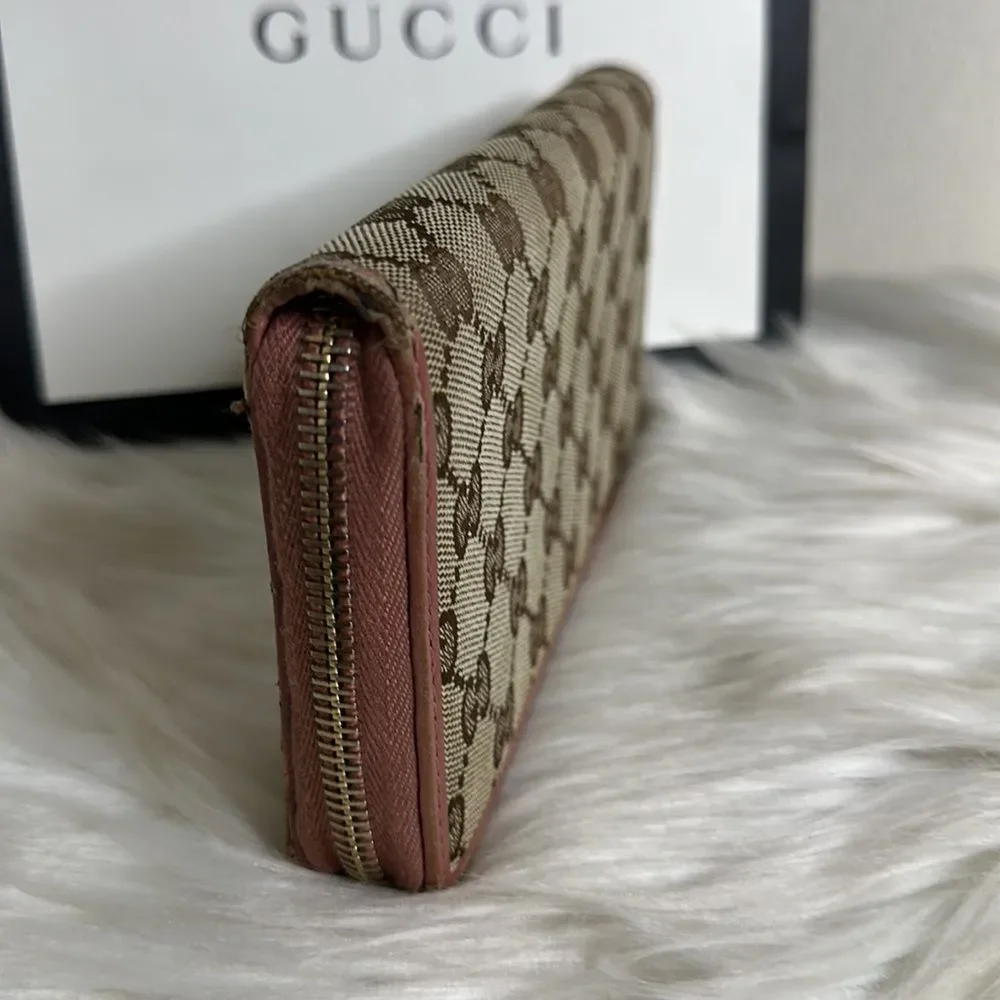 💯Authentic Gucci Zipped Around Long Wallet🍀 - Picture 9 of 17